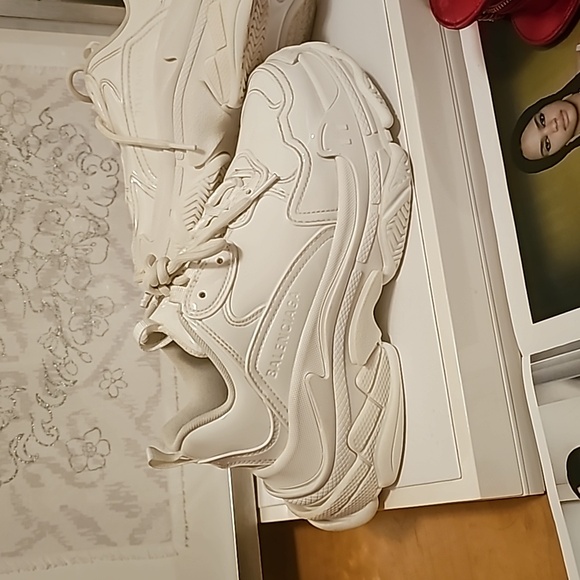 Balenciaga triple s "White Rubber" Chunky Sneakers AUTHENTIC size 39 - Picture 3 of 13